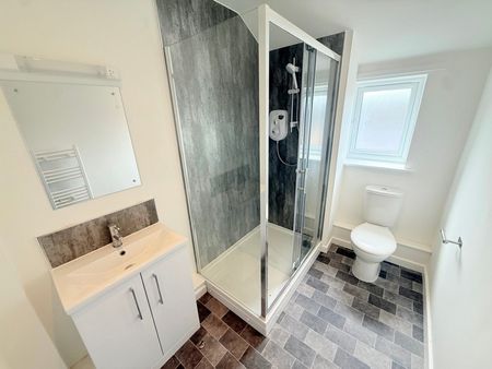 Sherborne Road, Yeovil, Somerset - Photo 4