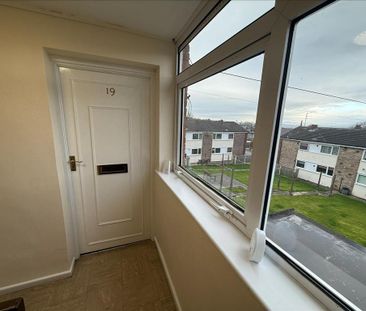 3 bedroom maisonette to rent - Photo 2