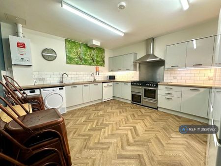 5 bedroom terraced house to rent - Photo 2