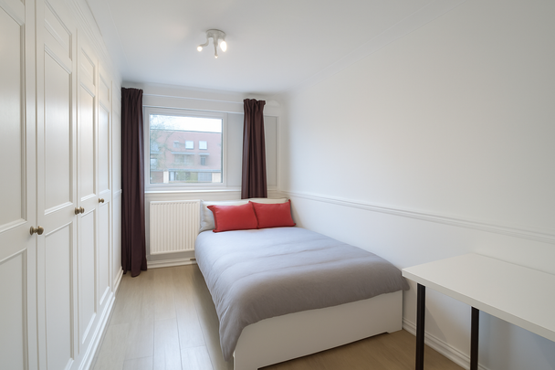 Perley House – Room 1 - Photo 1