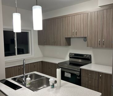 For Lease - 58 Bradley Avenue, Welland, Ontario - Photo 1