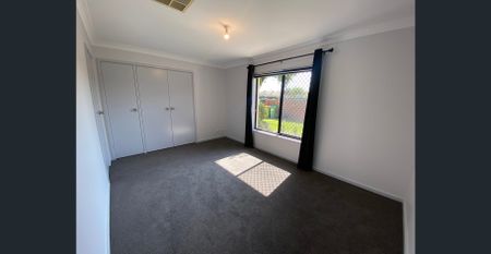 Large Block with Neat Home - Photo 5