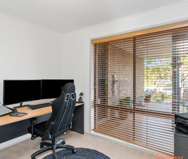 47 Enid Lorimer Circuit, Chisholm ACT 2905 - House For Rent | Domain - Photo 2