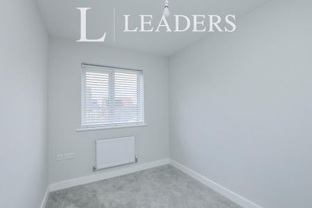 3 bedroom detached house to rent - Photo 2