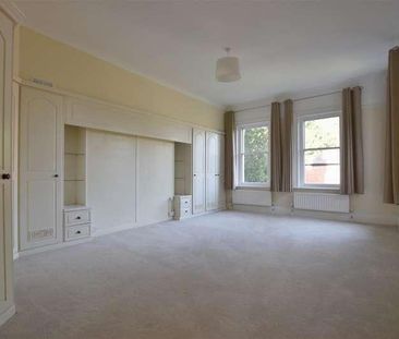 Reigate Hill, Reigate, RH2 - Photo 3