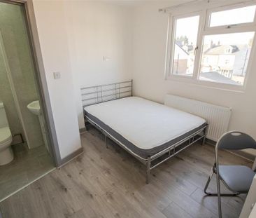 5 bedroom house to rent - Photo 2