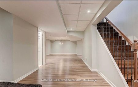 For Lease - 153 Summerlyn Trail, Bradford West Gwillimbury, Ontario - Photo 4