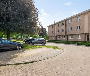 Gelijkvloers appartement met 2 slaapkamers, tuintje en autostaanplaats te Ranst! - Foto 1