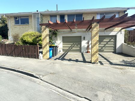 Family Living in Gleniti - Photo 2