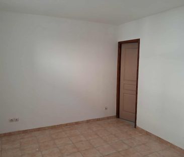 Location Appartement 2 pièces 39m² MEYNES 30840 - Photo 1