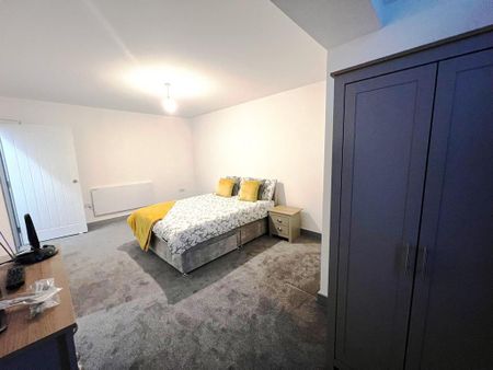 House share to rent - Photo 4