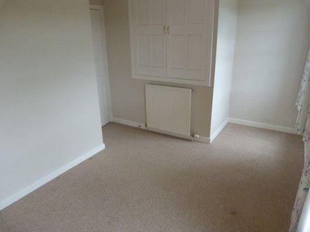 3 bedroom semi-detached house to rent - Photo 4