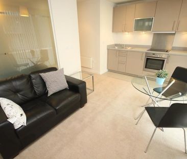 Studio to rent - Photo 1
