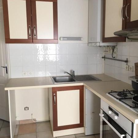 Location Appartement 2 pièces 28m² ST ETIENNE 42100 - Photo 3