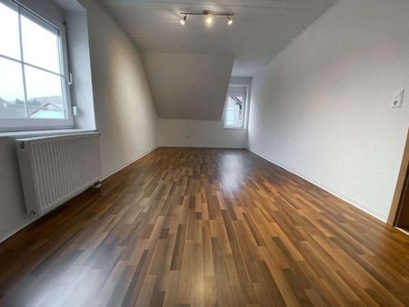 Rodenbach, Reiheneckhaus mit 6 ZKB, 2 Bäder, Gäste-WC, Carport, Terrasse - Foto 3