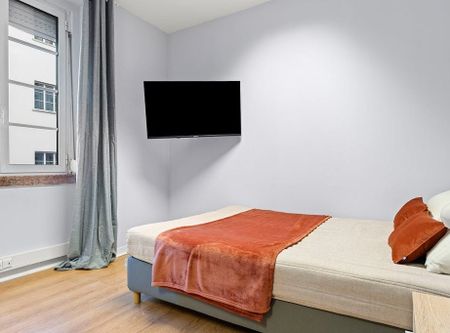 Avenida de Sidónio Pais, Lisbon, Lisbon 1050-215 - Photo 3