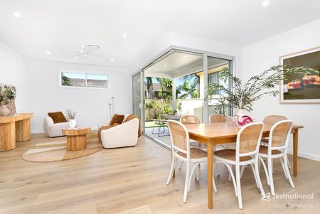 Stylish Modern Home in the heart of Nelson Bay - Photo 2