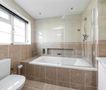 6 bedroom detached house to rent - Photo 5