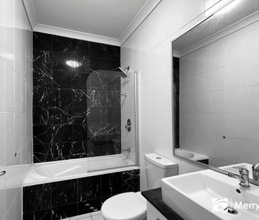 Spacious townhouse with lots to offer - Photo 4