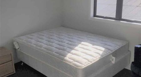 Modern Studio Living - Photo 3