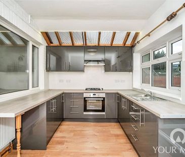 5 bedroom end of terrace house to rent - Photo 1
