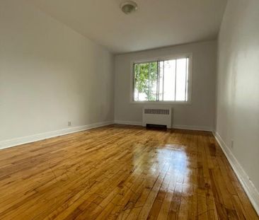 À louer 1300$ – 3 ½ au 2865 Place Darlington, Côte-des-Neiges - Photo 4