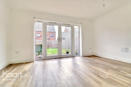 3 bedroom semi-detached house to rent - Photo 2