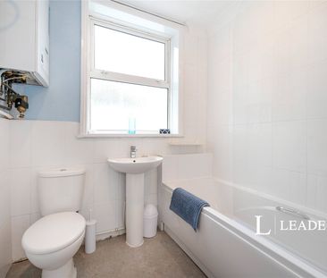 4 bedroom house to rent Delamere Road, PO4 - Photo 2