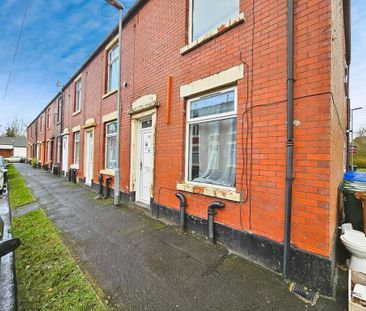 2 bedroom end of terrace house to rent - Photo 1