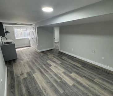 For Lease - 370 Greenbrook Drive, Kitchener, Ontario - Photo 3