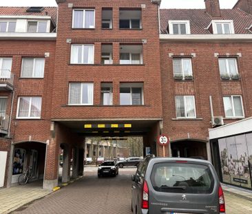 Totaal gerenoveerd appartement met uitzonderlijke ligging in Brassc... - Photo 3