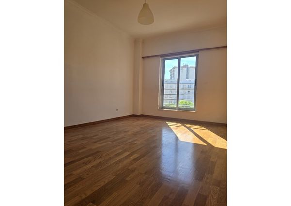 Apartamento T3 em Lisboa