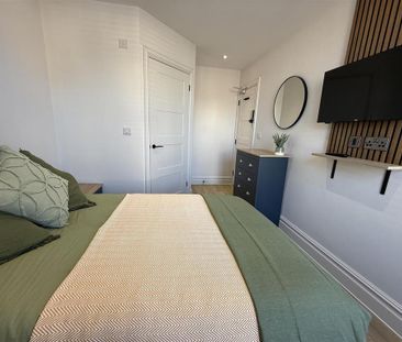 1 bedroom in a house share to rent - Photo 6