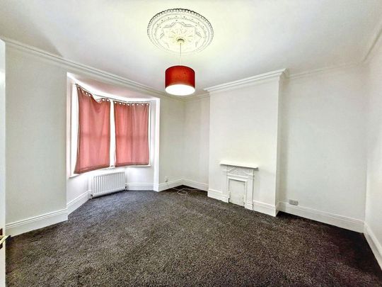 2 bed ground floor flat to rent in NE4 - Photo 1