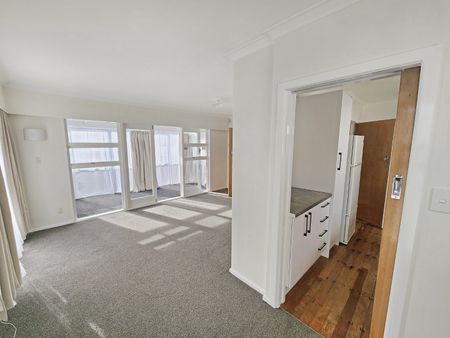 Hutt Central Living - Photo 3