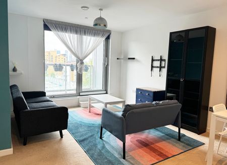 2 Bed Flat, Cavatina Point, SE8 - Photo 2
