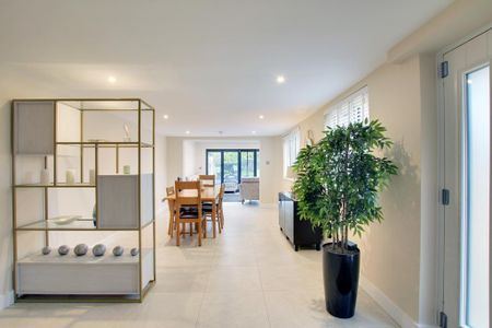 4 bedroom detached house to rent - Photo 5