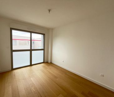 Location Appartement 4 pièces 133m² - Photo 6