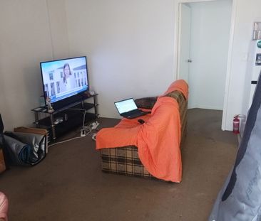 Room for rent, shared unit, furnished - Photo 3