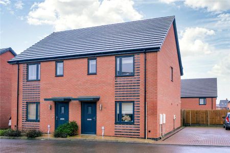 2 bedroom semi-detached house to rent - Photo 2