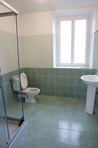 Location Maison 5 pièces 122m² - Photo 3