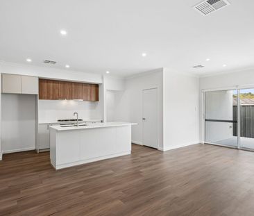 Contemporary Living, Beautifully Considered - Photo 2