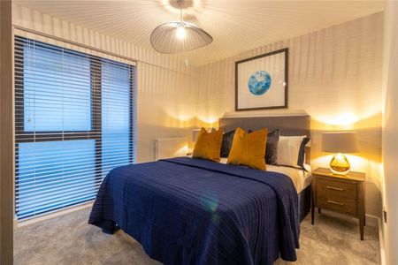 An exemplary apartment, meticulously designed and luxuriously appointed, forming part of the contemporary Victoria Point development. - Photo 3