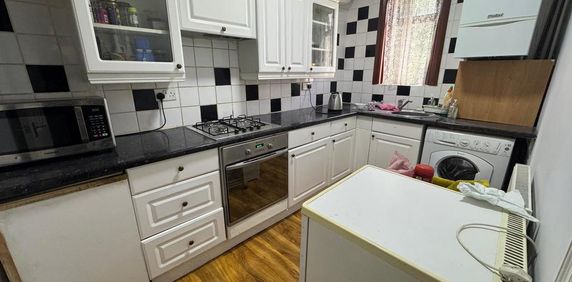 House share to rent - Photo 2