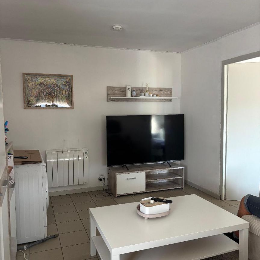Location Appartement 2 pièces 47m² VAULX EN VELIN 69120 - Photo 1