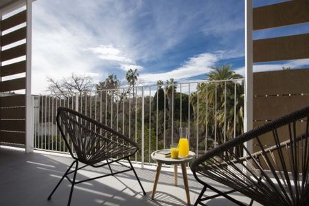 Espaciosa vivienda de 3 habitaciones en Valencia - Photo 3