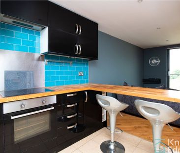 2 bed flat to rent in Barrier Road, Chatham, ME4 - Photo 6