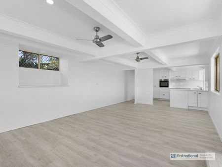 Stunning Ocean Views & Spacious Family Living - Photo 3