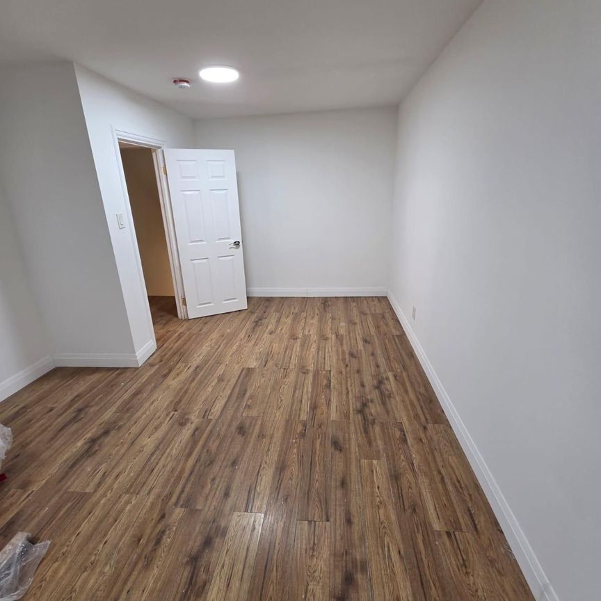 For Lease - 12 College Crescent Unit# Bsmt, Barrie, Ontario - Photo 1