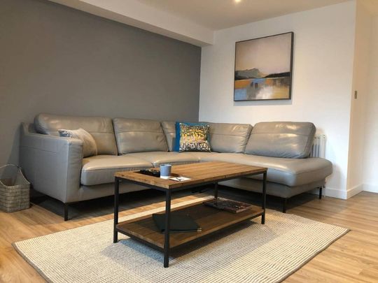 3 bedroom flat to rent - Photo 1